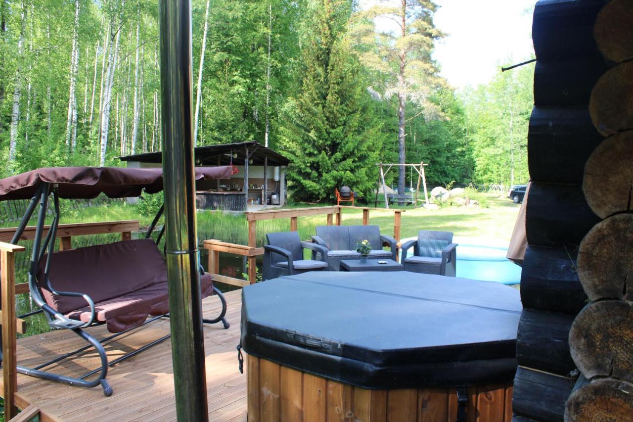 Hotel Atsikivi Puhketalu Häädemeeste Exterior foto