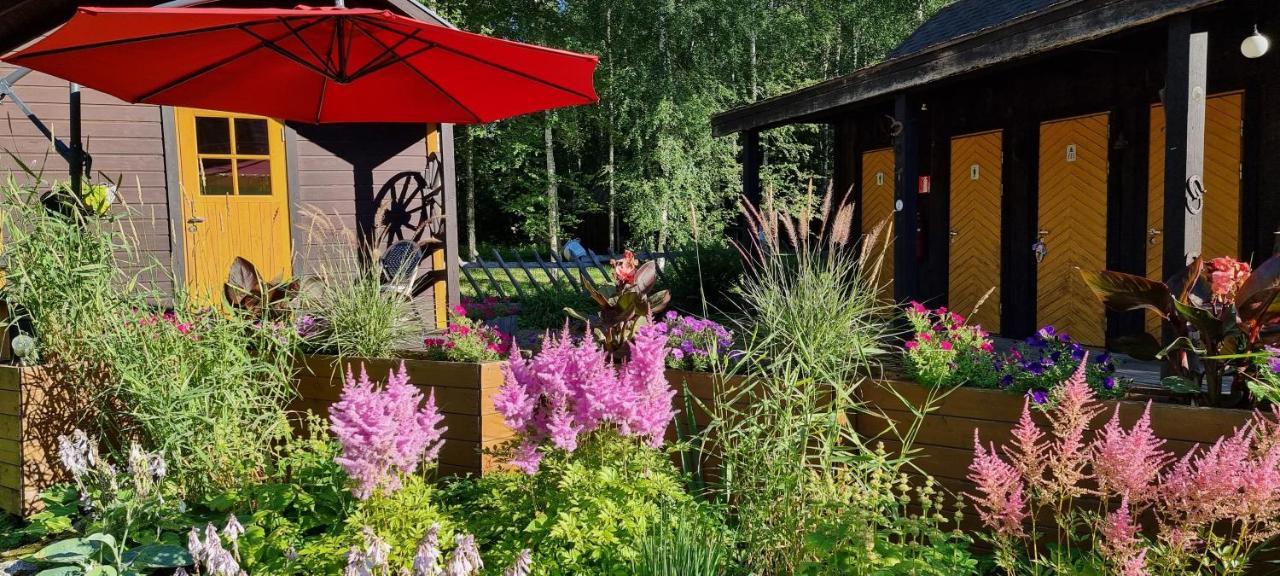 Hotel Atsikivi Puhketalu Häädemeeste Exterior foto
