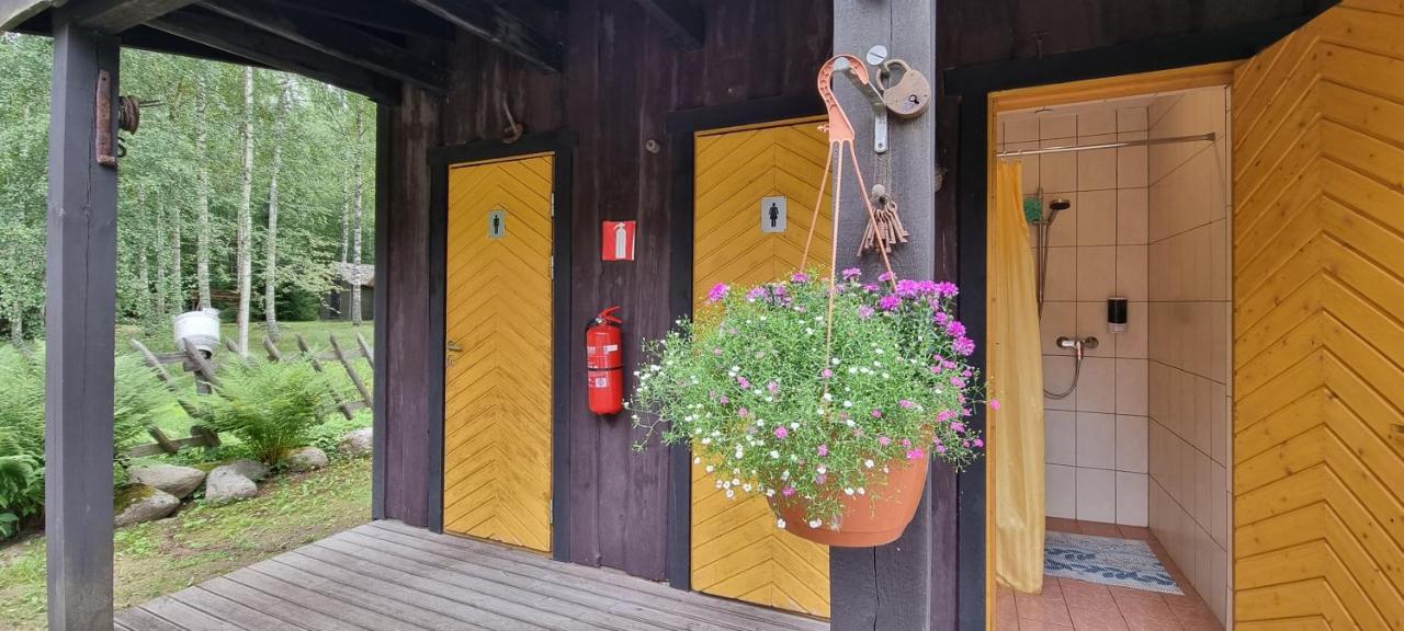 Hotel Atsikivi Puhketalu Häädemeeste Exterior foto