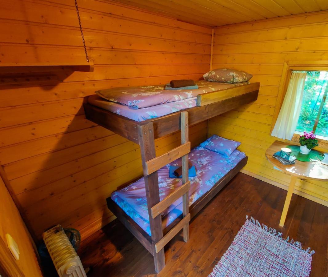 Hotel Atsikivi Puhketalu Häädemeeste Exterior foto