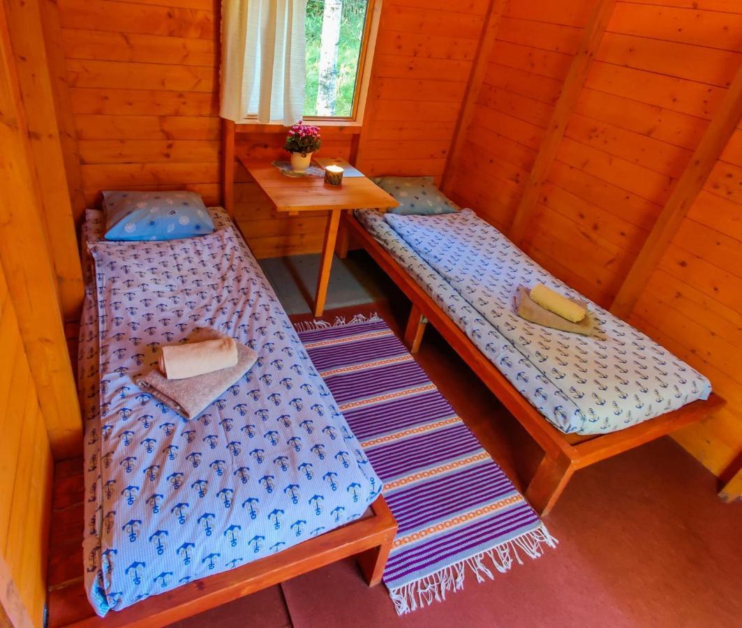 Hotel Atsikivi Puhketalu Häädemeeste Exterior foto