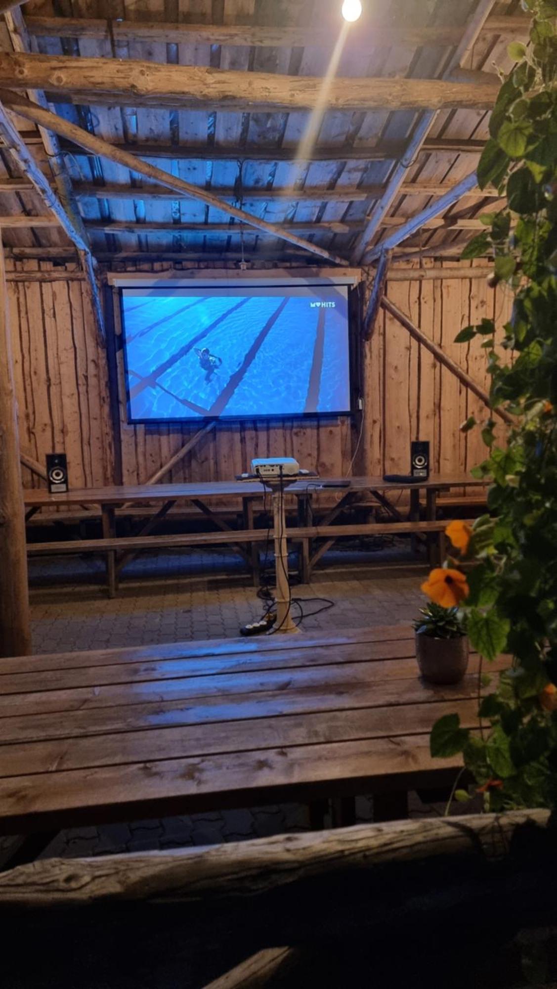 Hotel Atsikivi Puhketalu Häädemeeste Exterior foto
